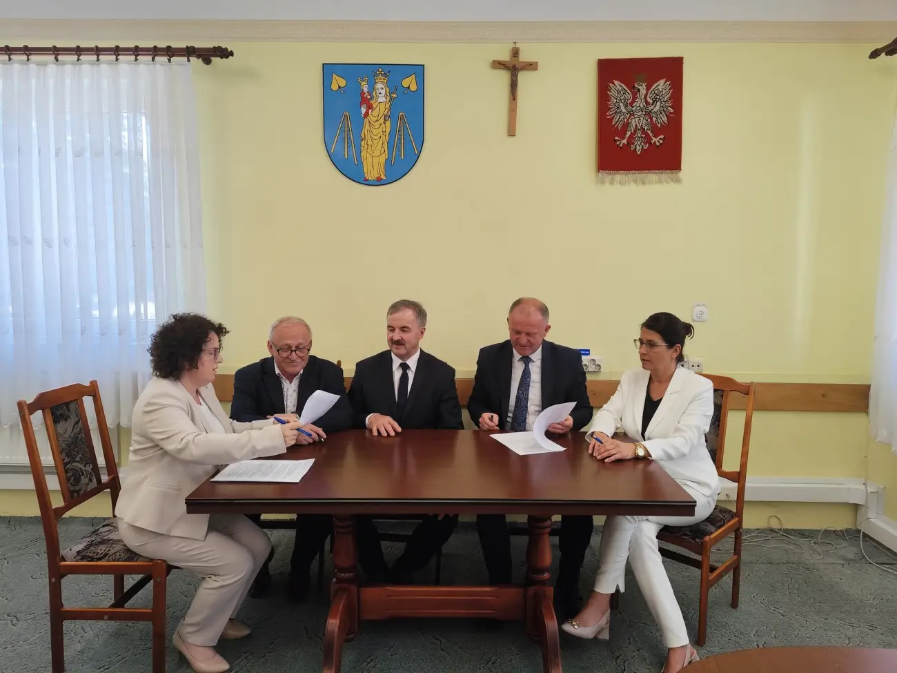Samorządy podpisały porozumienie. Będzie remont drogi na granicy gmin