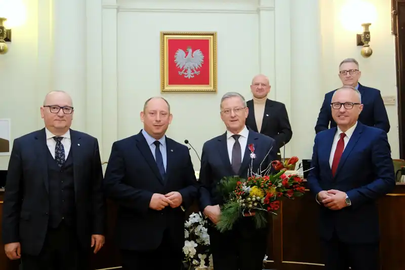 XI Sesja Rady Miasta Nowego Sącza. Budżet na Nowy Rok i Srebrny Krzyż Zasługi