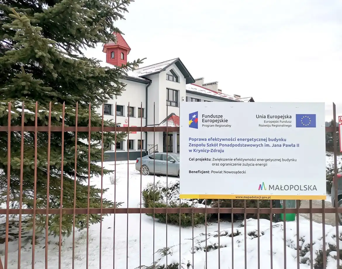Budynek ZSP w Krynicy-Zdroju już po termomodernizacji. Jest pięknie i ciepło