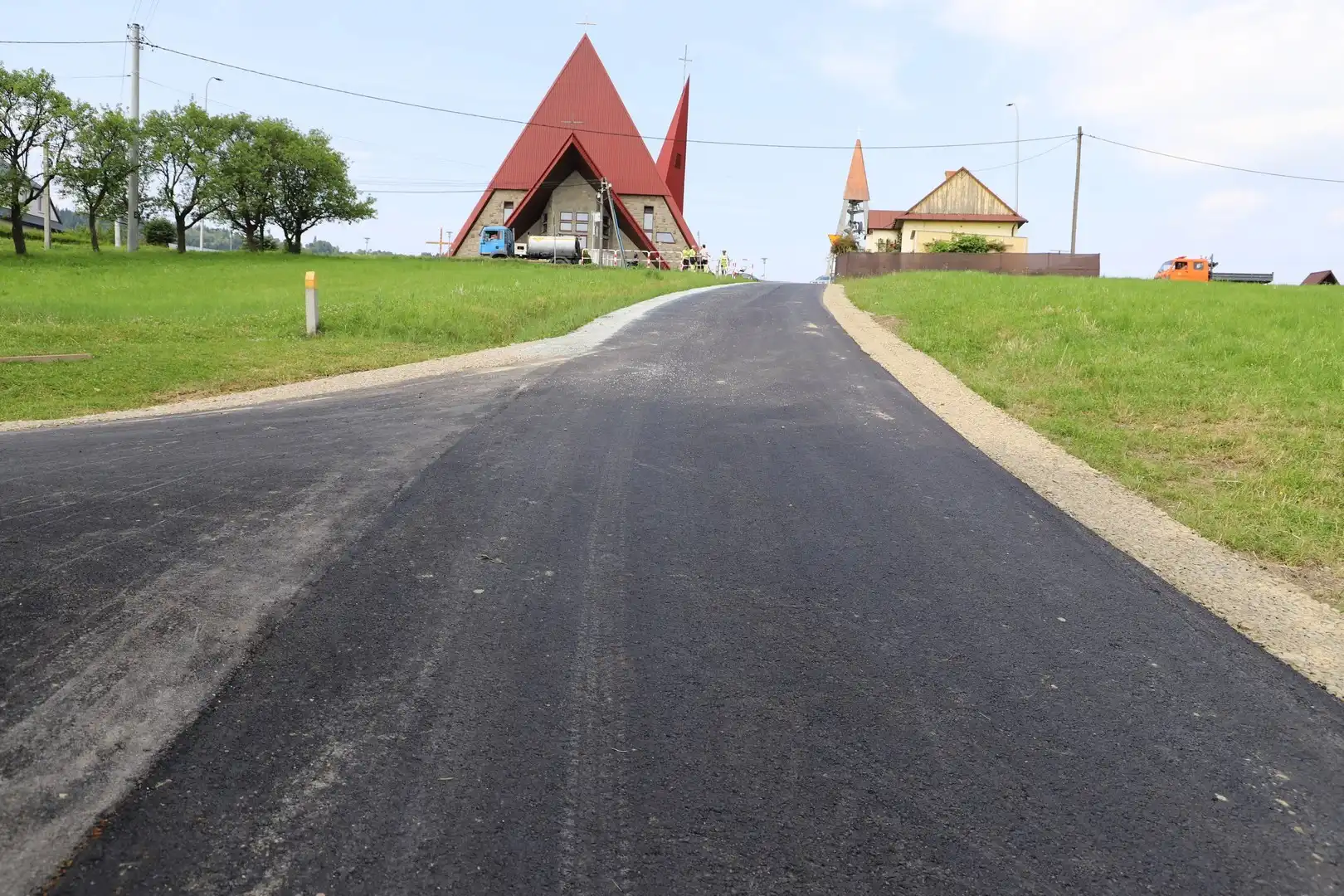 Zakończyły się prace modernizacyjne na kilku odcinkach dróg wewnętrznych na terenie gminy Limanowa