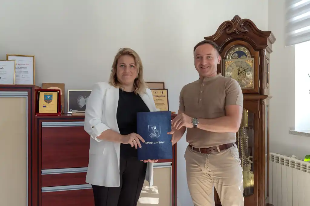 Podpisano umowy na remont dwóch dróg w Gminie Grybów