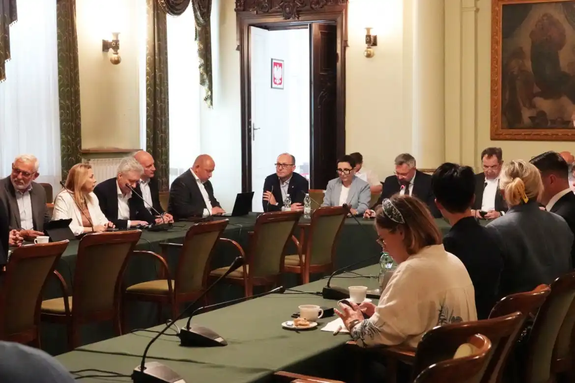 Infrastruktura kluczem do rozwoju Sądecczyzny. Ważne spotkanie w Nowym Sączu