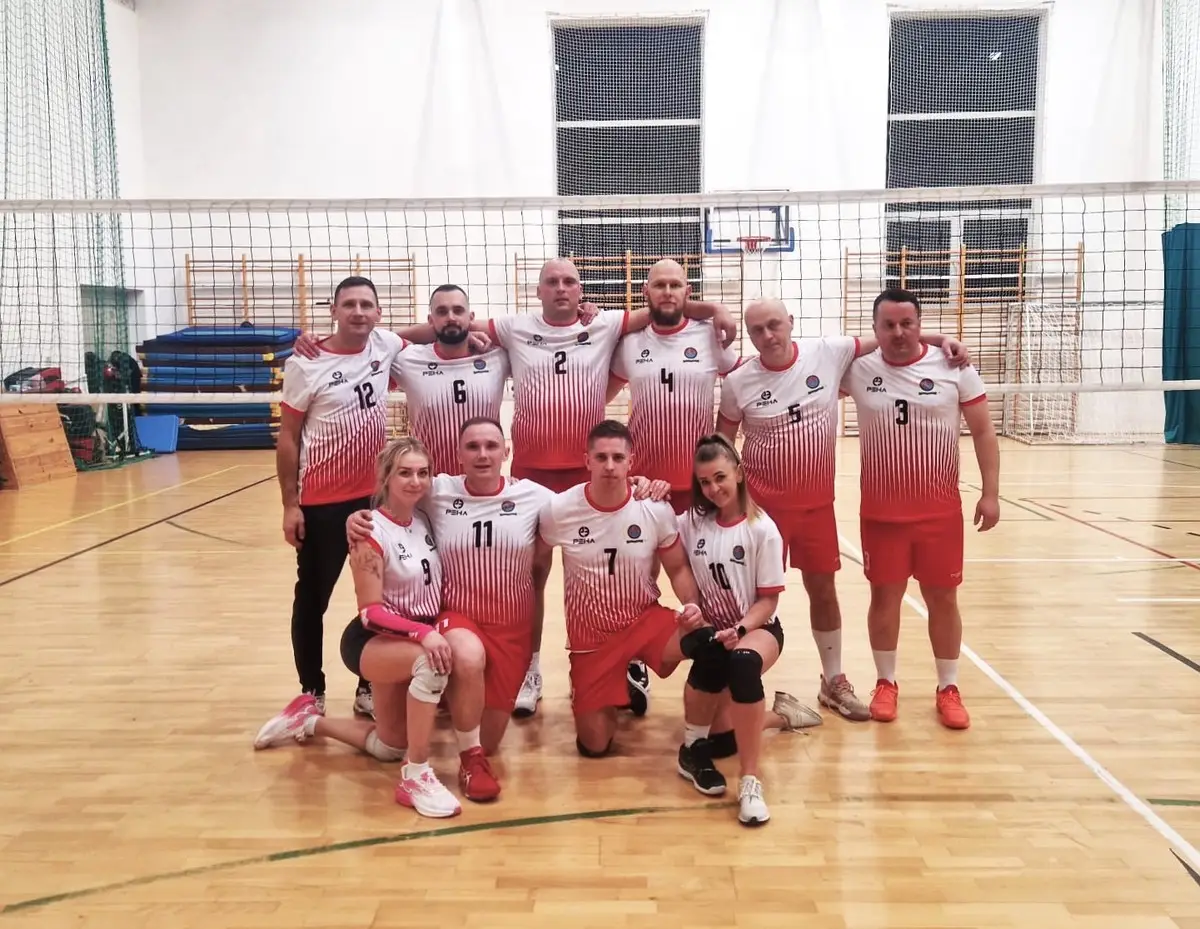 Powiatowy Turniej Siatkówki w Rytrze: emocje i sportowe pasje