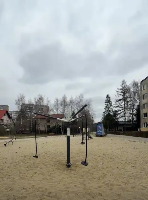 Dzieci już korzystają, a miasto zapowiada więcej. Nowa przestrzeń rekreacyjna w Nowym Sączu
