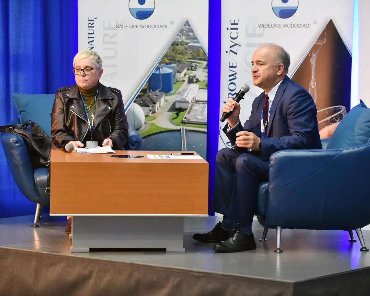 Znani ludzie świata nauki i biznesu na konferencji w Rytrze