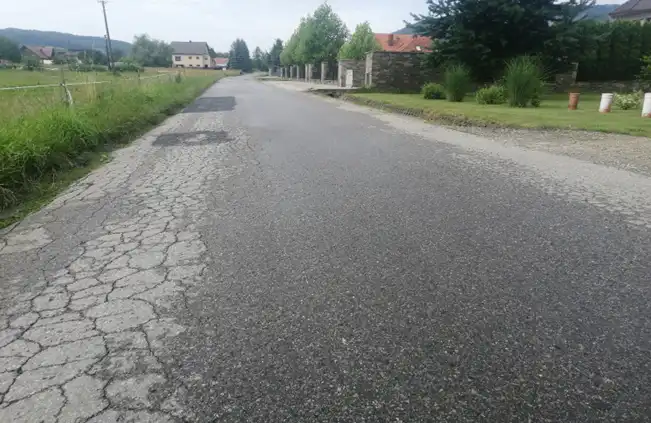 Podpisano umowę na remont jednej z dróg w gminie Łososina Dolna