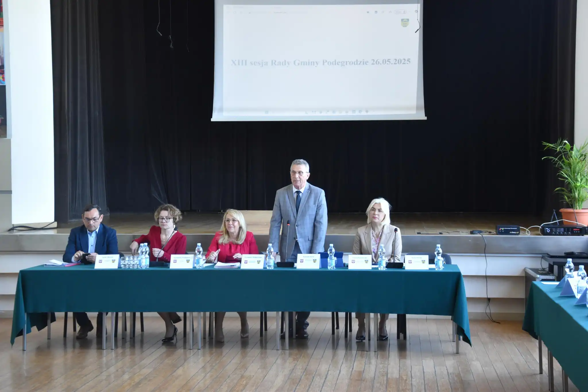 Ważne decyzje i wyróżnienia na XIII sesji Rady Gminy Podegrodzie