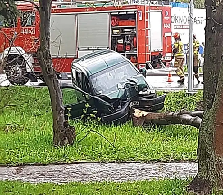 Wypadek w Gorlicach. 4 osoby poszkodowane, w tym dwoje dzieci