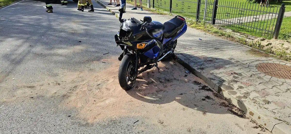 Wypadek w Olszanie. Jedna osoba trafiła do szpitala