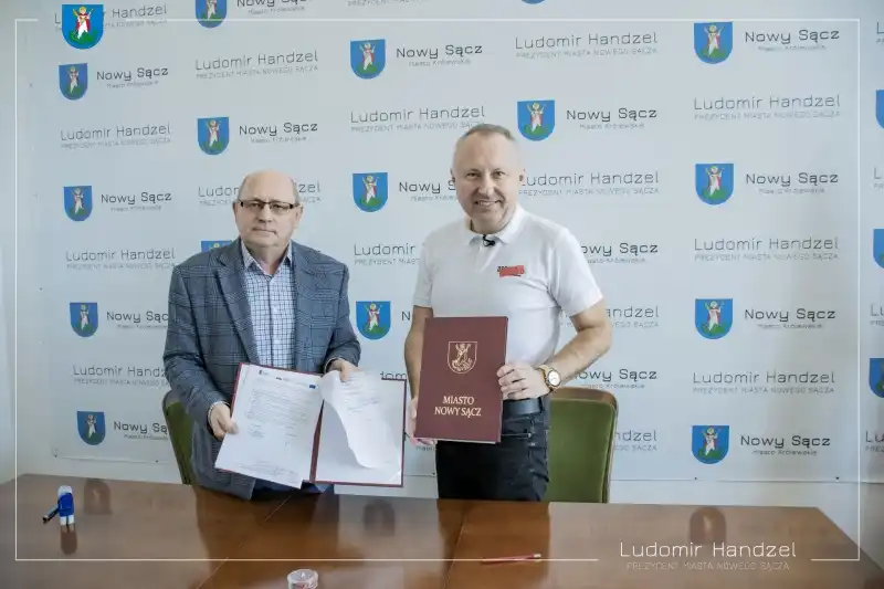 Kolejne inwestycje w Zespole Szkolno-Przedszkolnym nr 6. Umowa podpisana.
