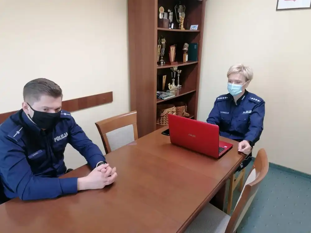 Uczniowie klas pierwszych ZSP w Nawojowej spotkali się z sądeckimi policjantami