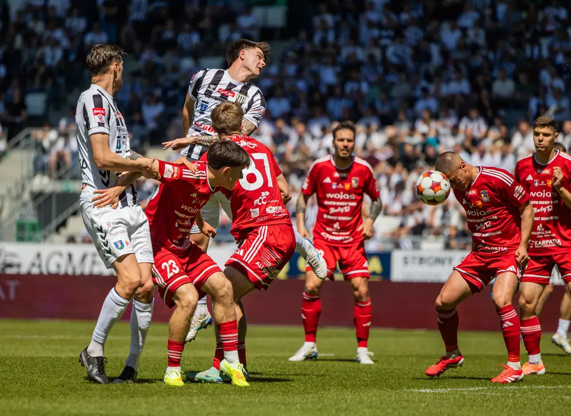 Twarda walka, brak bramek. Sandecja i Podhale remisują