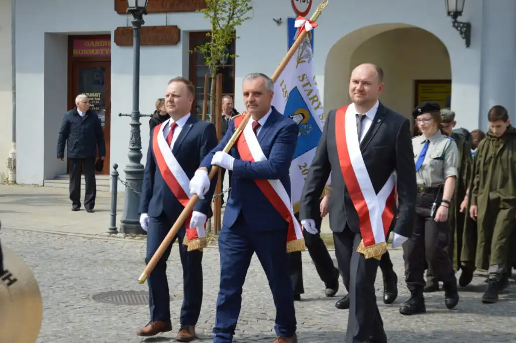 Obchody Święta Narodowego Trzeciego Maja w Warszawie i w Starym Sączu