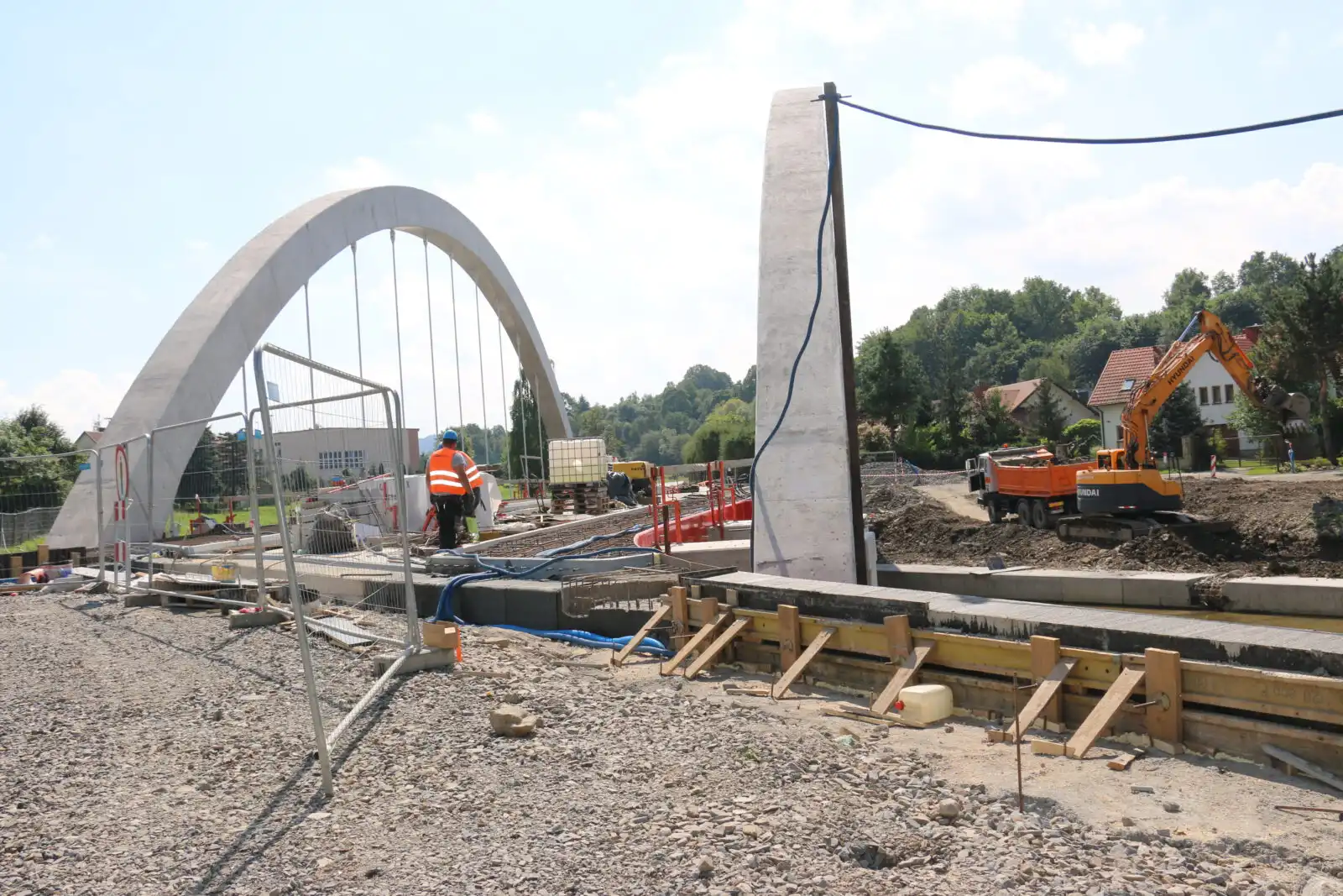 Limanowa: Postępuje budowa mostu na ulicy Lipowej
