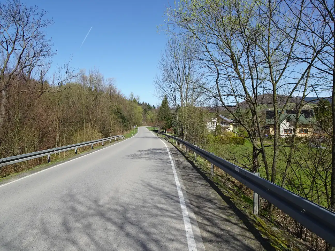Kolejna umowa na poprawę infrastruktury drogowej w powiecie limanowskim podpisana