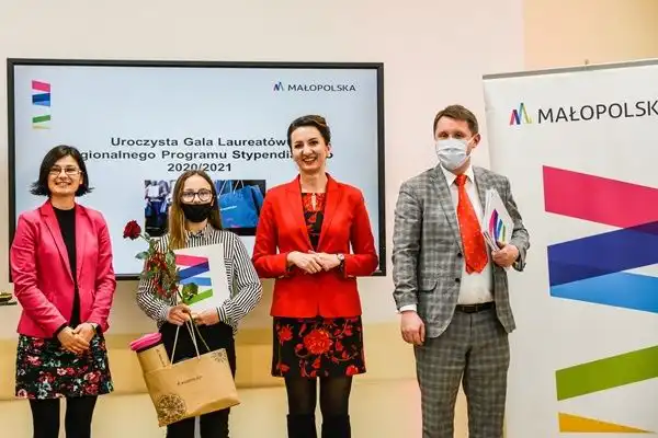 W Nowym Sączu odbyła się uroczysta gala dla stypendystów Regionalnego Programu Stypendialnego