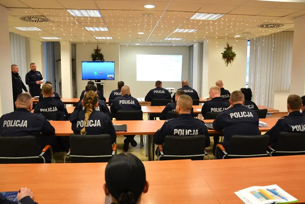 Nowy kurs podoficerski w Nowym Sączu. 24 policjantów rozpoczęło szkolenie