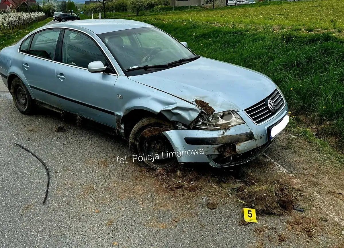 Miał blisko 3 promile alkoholu. Pijany 41-latek jazdę skończył w rowie