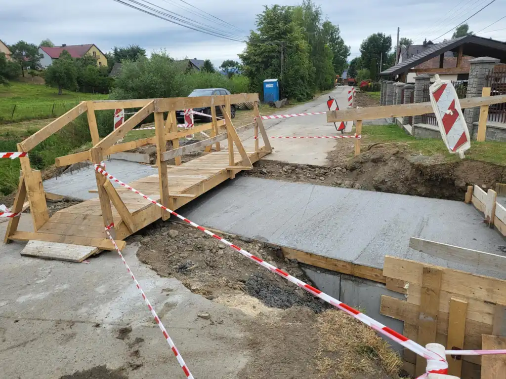 Ruszył długo wyczekiwany remont drogi w Niskowej