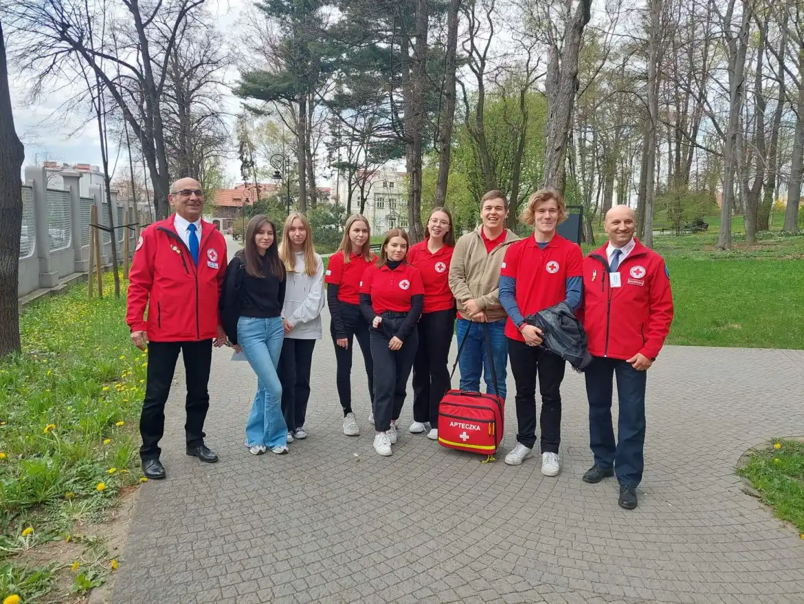 Uczniowie LO w Starym Sączu z sukcesami w Rejonowych Mistrzostwach Pierwszej Pomocy