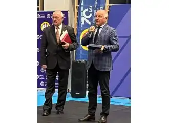 Starosta nowosądecki z medalem za zasługi dla sportu