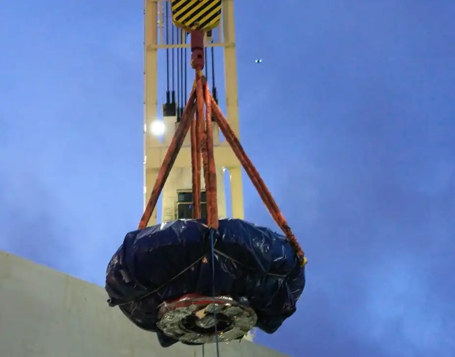 Pierwsza z dwóch tarcz TBM które mają drążyć tunele kolejowe na linii Limanowa–Klęczany, w drodze z do Limanowej