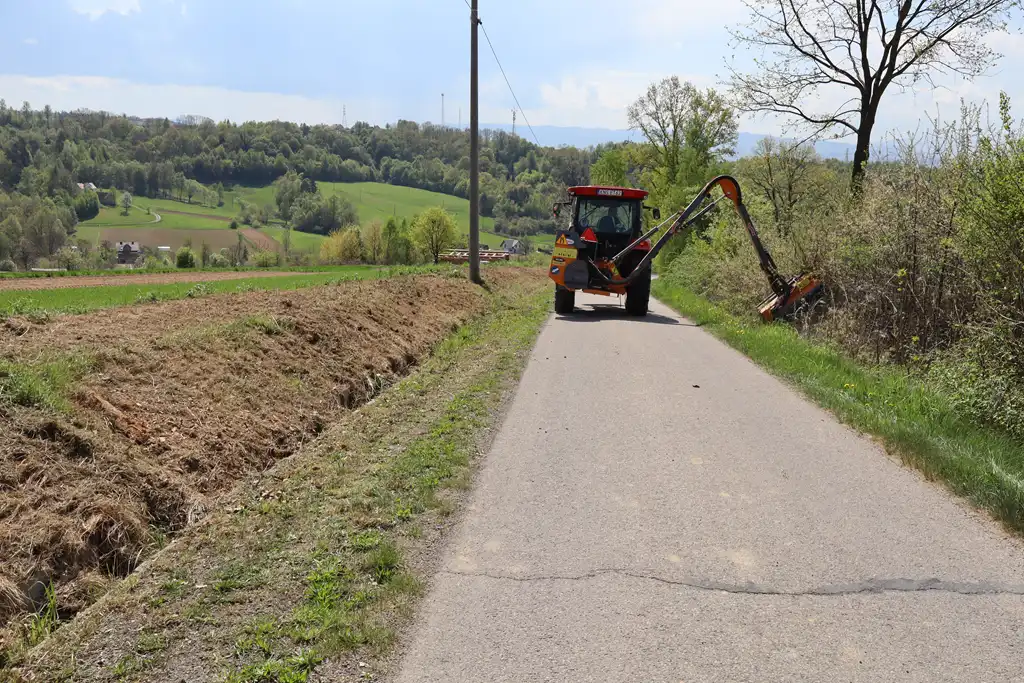 Chełmiec tnie, kosi i porządkuje. Nowy sprzęt w akcji