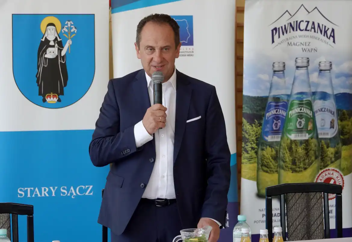 W jaki sposób aktywizować fizycznie osoby starsze? Dyskusja w SP nr 2 w Starym Sączu