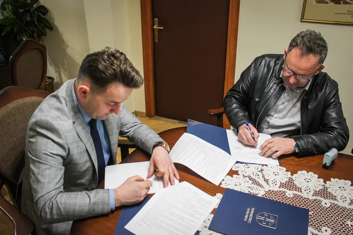 Usuwanie azbestu z gospodarstw rolnych Gminy Bobowa. Podpisano umowę
