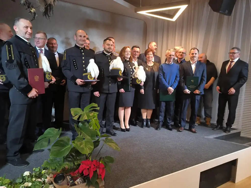 Górnicy z Klęczan docenieni. Barbórka, medale i gratyfikacje za lata pracy