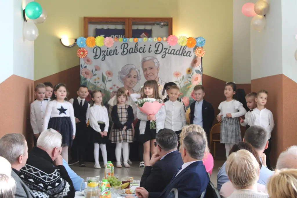 Wzruszający Dzień Babci i Dziadka w Krasnem Potockiem