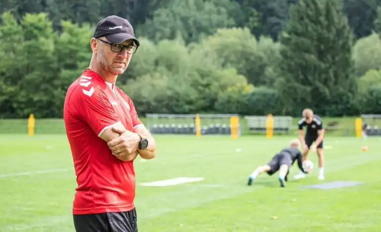Sztab szkoleniowy Sandecji opuszcza Janusz Świerad