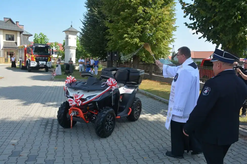 Podrzecze świętowało. Nowy sprzęt i młodzi strażacy