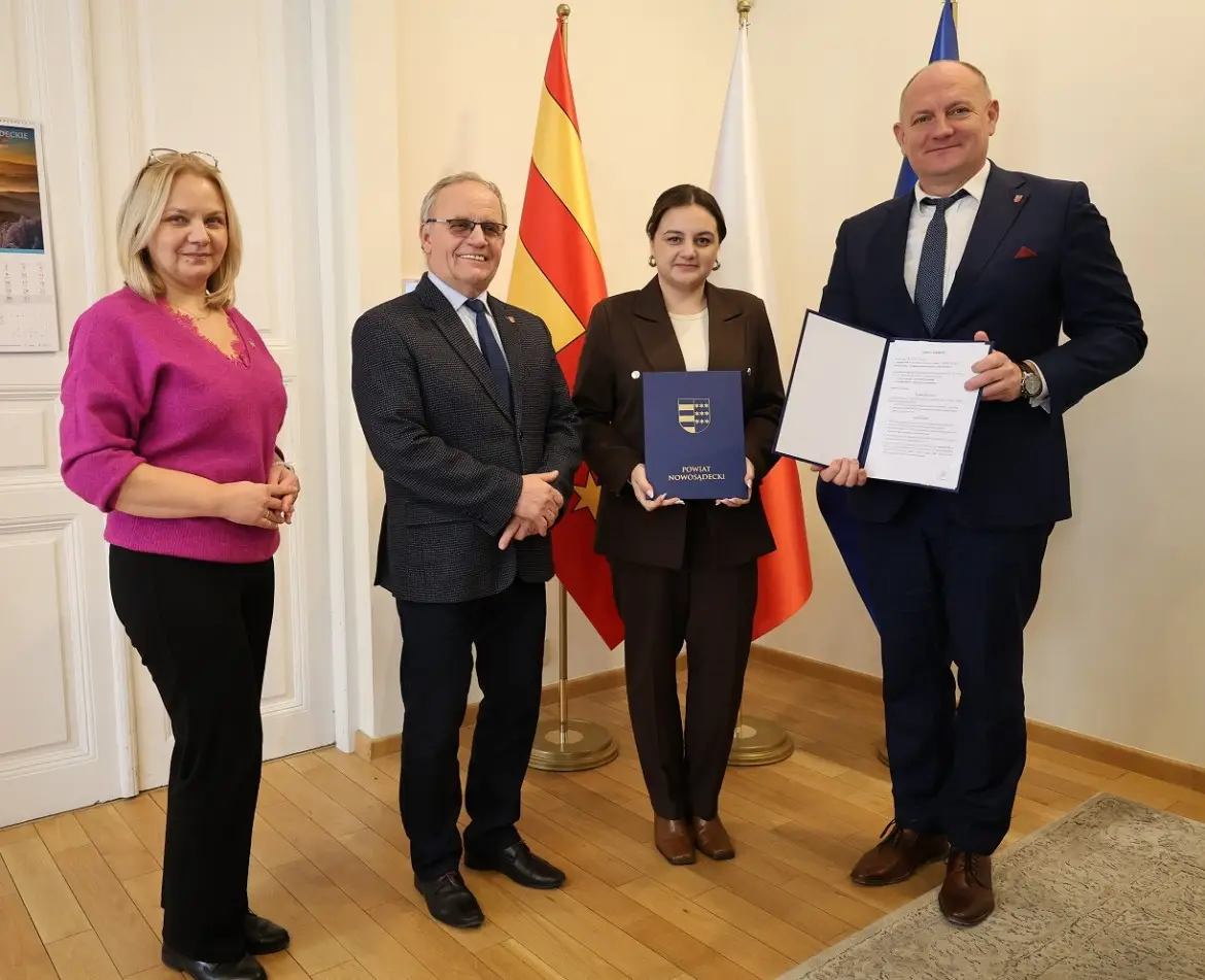 Nowosądeckie starostwo łączy siły z Akademią WSB w Dąbrowie Górniczej