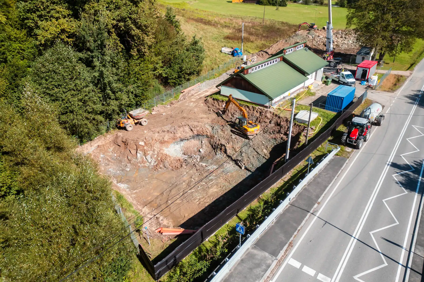 Rozbudowa oczyszczalni ścieków w Cieniawie. Prace już trwają
