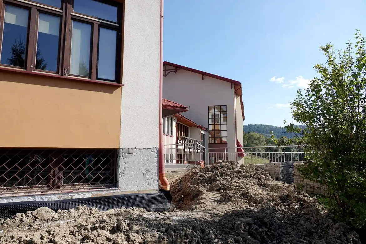 W ZSP w Krynicy-Zdroju trwa termomodernizacja. Jej koszt to ponad 5 milionów złotych