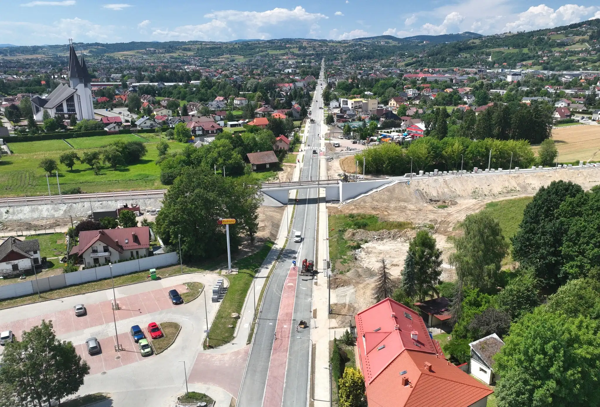 Ulica Krakowska w Nowym Sączu już przejezdna. Nowoczesny wiadukt pod linią kolejową nr 104