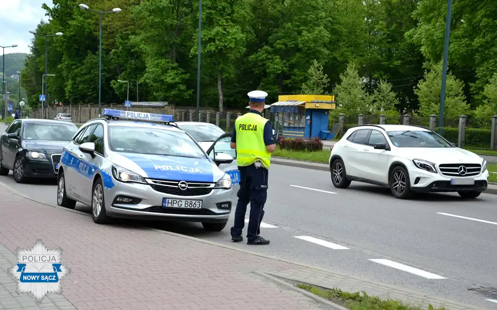 Bezpieczny letni wypoczynek. Policjanci przypominają podstawowe zasady