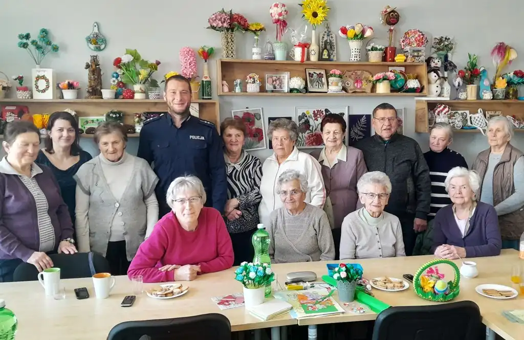 Fałszywy wnuczek, policjant, bankier… Seniorze uważaj na oszustów