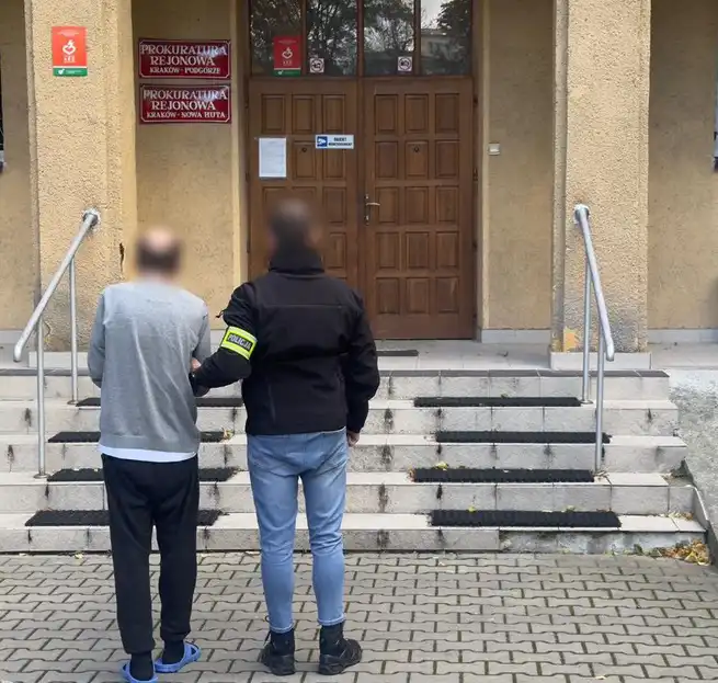 Kraków: Z nożami szukał lekarki w krakowskim szpitalu