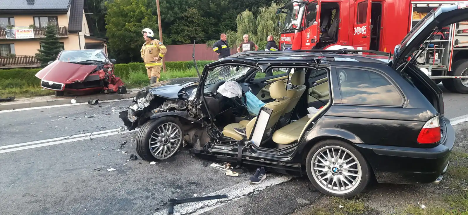Dramatyczny wypadek w Kadczy. Aż 7 osób poszkodowanych