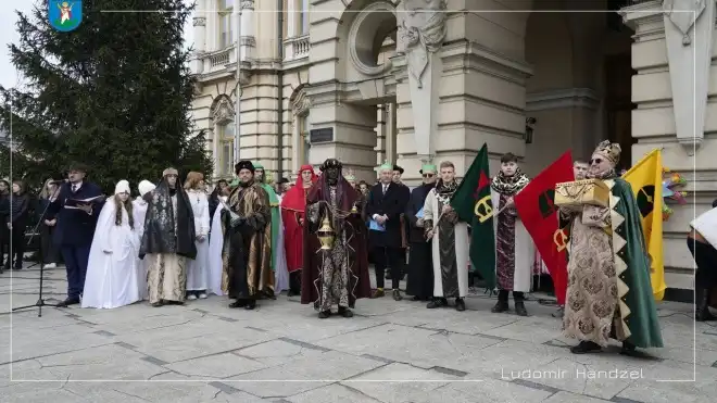 Radosne świętowanie w Nowym Sączu. Pokłon Trzech Króli już 6 stycznia
