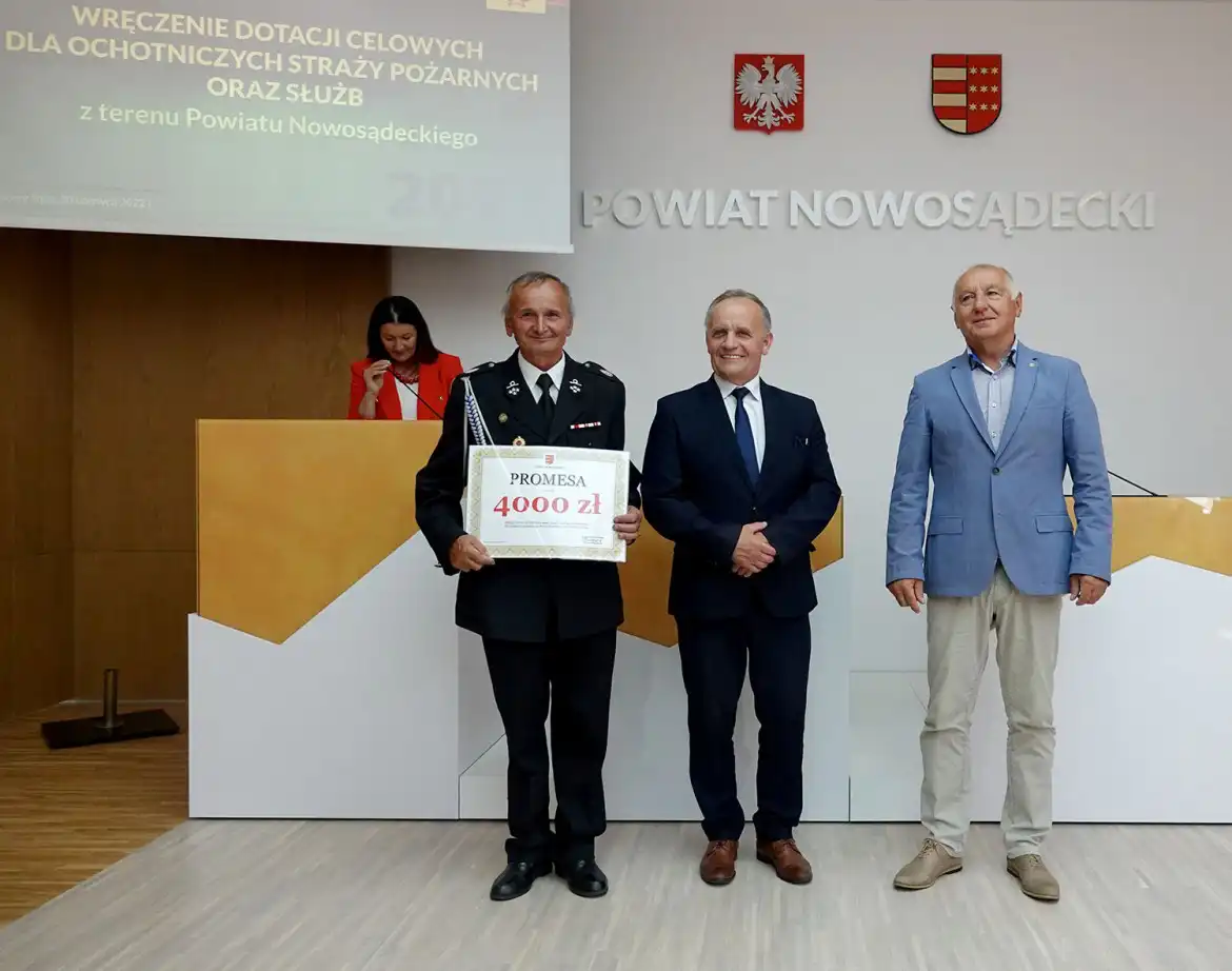 Blisko 300 tys. zł dla strażaków ochotników i służb z terenu powiatu nowosądeckiego