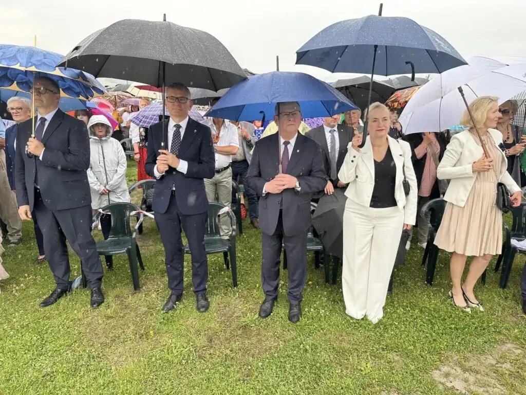 Tłumy na Jubileuszu XXV–lecia kanonizacji św. Kingi i Diecezjalnym Święcie Rodziny w Starym Sączu