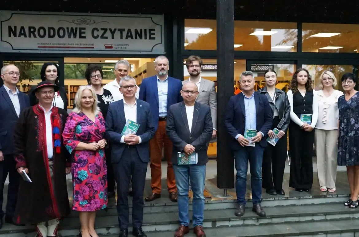 Narodowe Czytanie w Starym Sączu. Poezja Kochanowskiego połączyła pokolenia