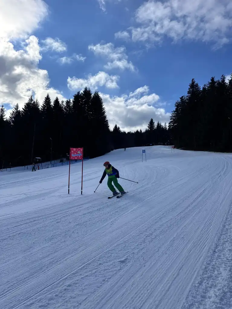 Gminne Zawody Narciarskie o Puchar Wójta Gminy Łabowa. Sportowa pasja na stoku