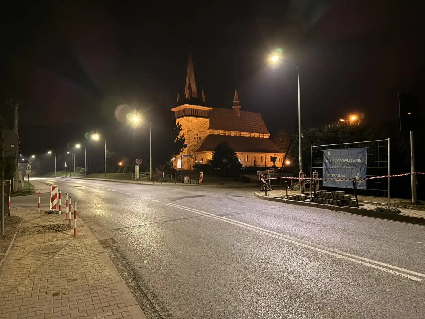 Nowa inwestycja w Zawadzie. Sygnalizacja świetlna i bezpieczne przejścia dla pieszych