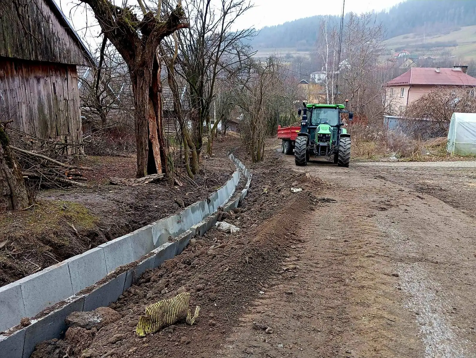 Prace drogowe w Łukowicy. Nowe inwestycje dzięki funduszom sołeckim i gminnym