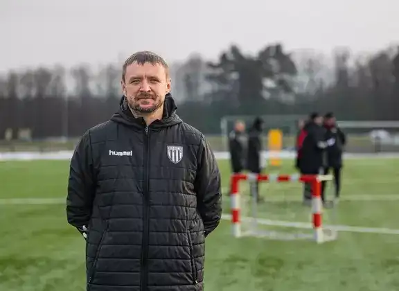 Sandecja wzmacnia sztab szkoleniowy - Jakóbiak dołącza do zespołu