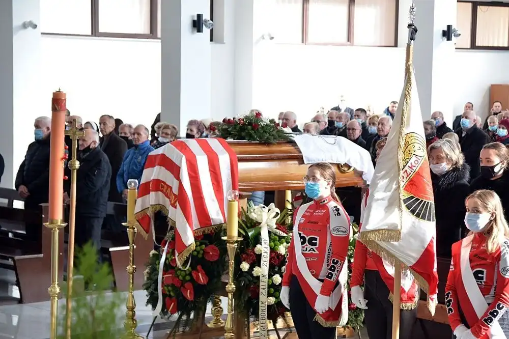 W Starym Sączu pożegnano znakomitego sportowca i wspaniałego człowieka Jana Magierę
